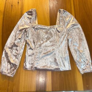 Anthropologie Women’s Blouse Top. Medium. Peasant Style. Velour. Pink. Stretch